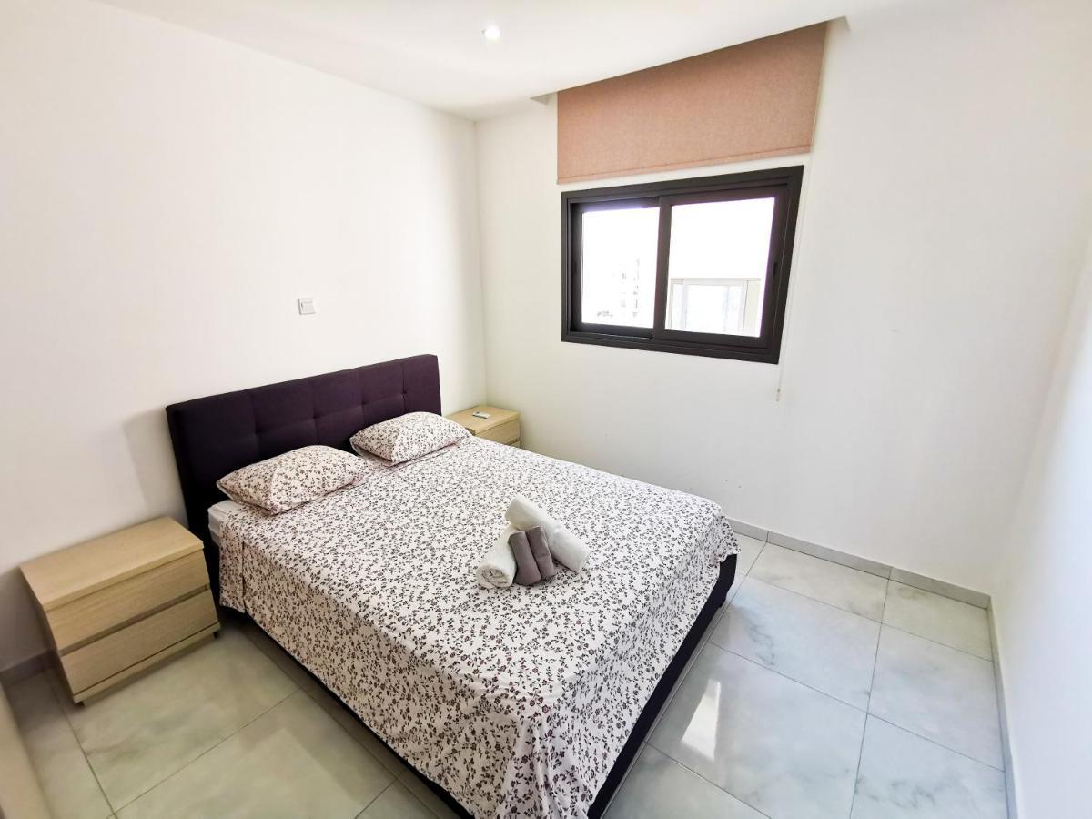 Sunny Daze Seaview Apartment Larnaca Exterior foto