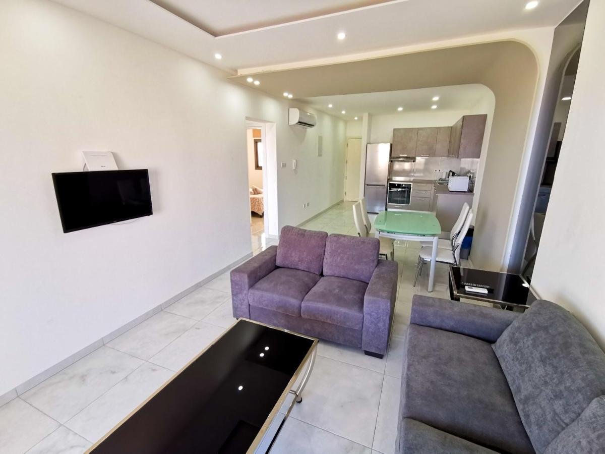 Sunny Daze Seaview Apartment Larnaca Exterior foto